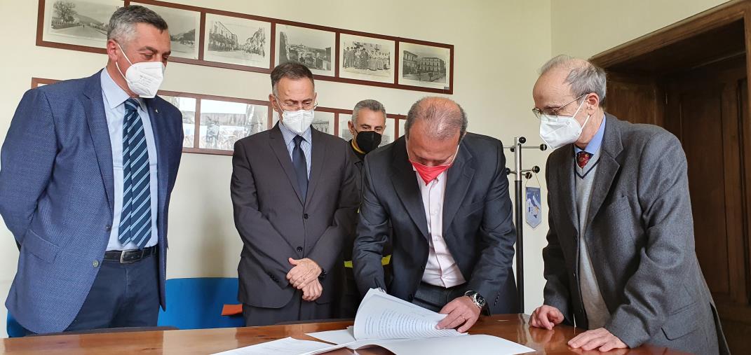 A Castrovillari firmata la convenzione tra Comune e Ministero dell'interno per la costruzione della nuova caserma dei vigili del fuoco images A Castrovillari firmata la convenzione tra Comune e Ministero dell'interno per la costruzione della nuova caserma dei vigili del fuoco