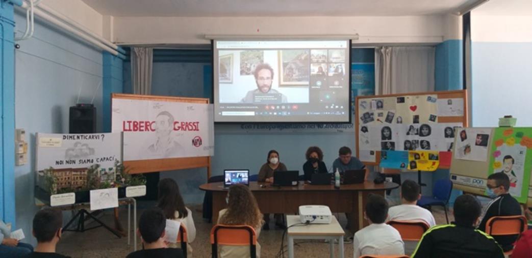 images "I colori della legalità", all'IC "Vittorio Alfieri" di Crotone l'iniziativa con Alice Grassi e Riccardo Maiorca