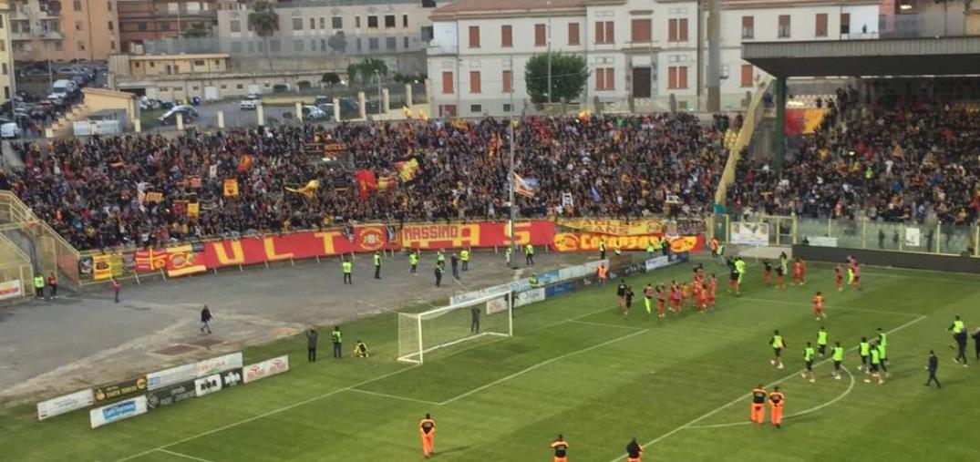 PLAY-OFF, CATANZARO vs MONOPOLI: 1-0. Aquile in semifinale trascinate dai 12mila del Ceravolo images PLAY-OFF, CATANZARO vs MONOPOLI: 1-0. Aquile in semifinale trascinate dai 12mila del Ceravolo