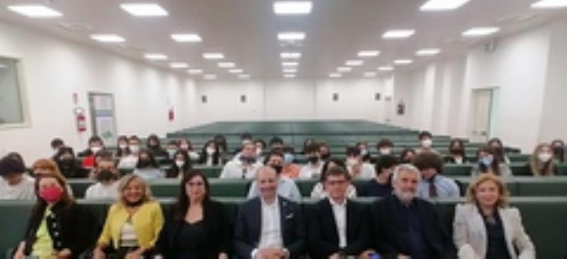 images Green Ammi- terza edizione: a confronto con gli studenti su Ambiente, Salute e Sport

