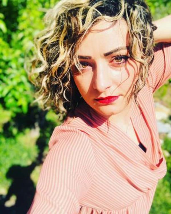 La cantante crotonese Jesa Miletta ai microfoni della radio italo americana Icn New York Italian Radio images La cantante crotonese Jesa Miletta ai microfoni della radio italo americana Icn New York Italian Radio