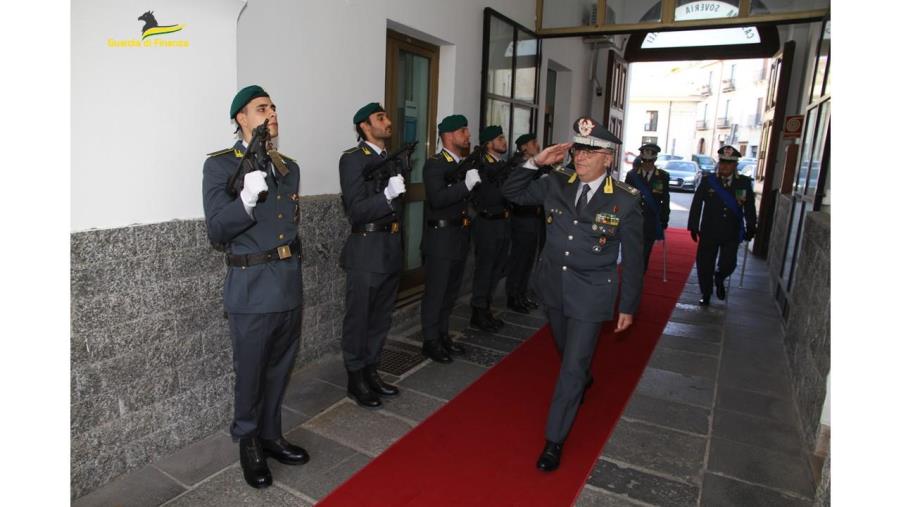 Catanzaro, il generale Solombrino lascia il Comando provinciale della Guardia di Finanza images Catanzaro, il generale Solombrino lascia il Comando provinciale della Guardia di Finanza