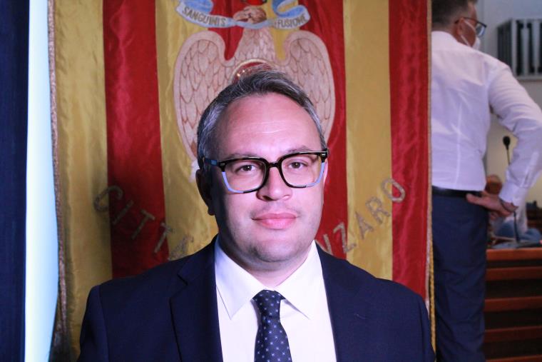 images Catanzaro, Talerico: "L'Hub 'Pugliese-Ciaccio' senza Pet e al Policlinico occorre attendere aprile 2023"