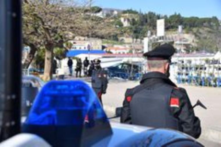 images Movida nel Soveratese, controlli serrati dei carabinieri: numerose sanzioni a lidi e ristoranti 