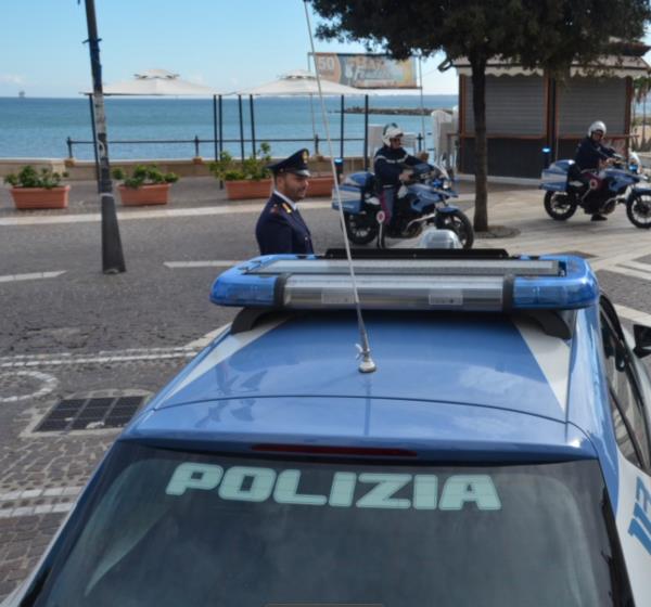 images Controlli sul lungomare di Crotone, sanzionati tre locali 