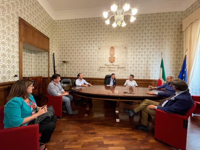 Rincaro dell’energia per le imprese, confronto alla Camera di Commercio di Catanzaro images Rincaro dell’energia per le imprese, confronto alla Camera di Commercio di Catanzaro