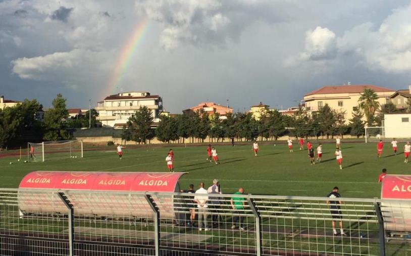 Us Catanzaro 1929, calciomercato chiuso: la rescissione di Bearzotti e l'ingaggio di Šitum definiscono una rosa di 24 elementi images Us Catanzaro 1929, calciomercato chiuso: la rescissione di Bearzotti e l'ingaggio di Šitum definiscono una rosa di 24 elementi