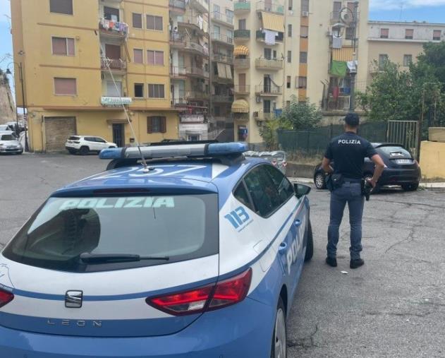 Crotone, detenzione di droga e evasione dai domiciliari: due arresti images Crotone, detenzione di droga e evasione dai domiciliari: due arresti