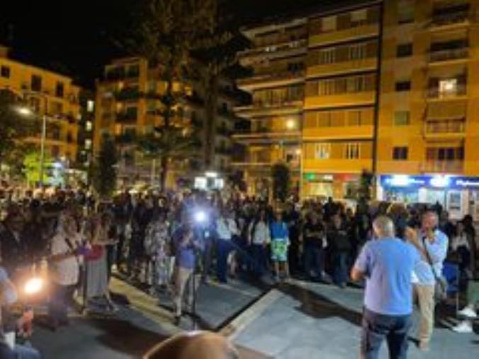 Caro energia, a Soverato la manifestazione con tanti imprenditori calabresi: "Subito misure eccezionali e urgenti” images Caro energia, a Soverato la manifestazione con tanti imprenditori calabresi: "Subito misure eccezionali e urgenti”