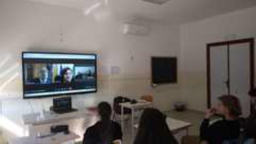 images L'emigrazione al centro di un dibattito con Costantino Mustari e gli alunni della scuola media di Pentone