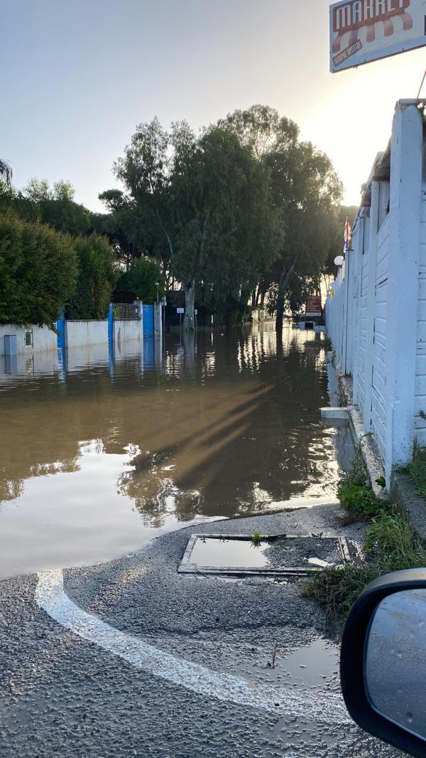 images Maltempo, si sgomberano strade e si fa la conta dei danni 