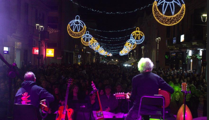 images Tracce, a Crotone Eugenio Bennato chiude il festival con grande successo di pubblico 