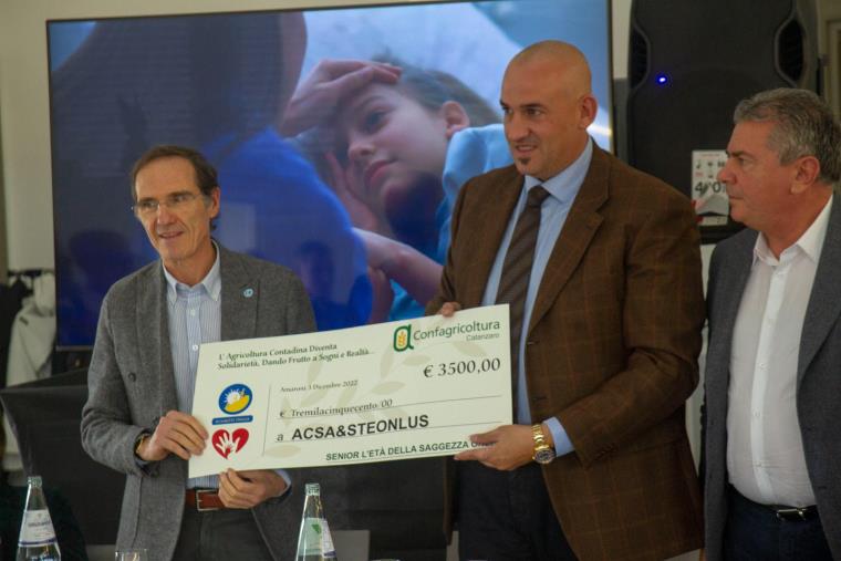 Amaroni, l'agricoltura contadina diventa solidarietà concreta per i piccoli pazienti images Amaroni, l'agricoltura contadina diventa solidarietà concreta per i piccoli pazienti