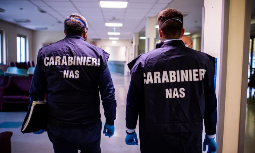 Vendevano dolciumi "falsi artigianali": sequestrati oltre 100 panettoni nel lametino images Vendevano dolciumi "falsi artigianali": sequestrati oltre 100 panettoni nel lametino