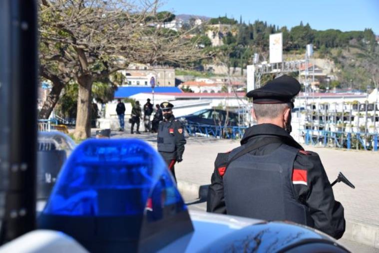 images Davoli, picchia la moglie che finisce in ospedale: arrestato un 30enne