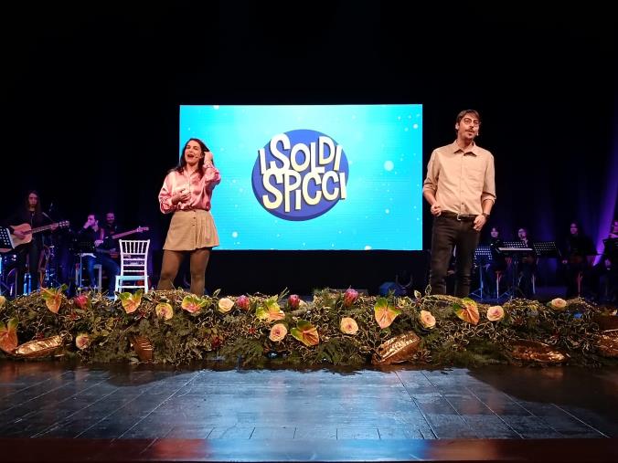 Successo per la V edizione di “Artisti in corsia”: emozioni e risate al Politeama di Catanzaro con “I Soldi Spicci” images Successo per la V edizione di “Artisti in corsia”: emozioni e risate al Politeama di Catanzaro con “I Soldi Spicci”