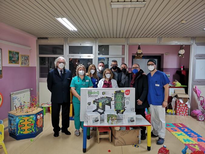 images Lamezia Terme, il regalo dell'Associazione culturale Rosslyn ai piccoli ospiti del reparto di Pediatria