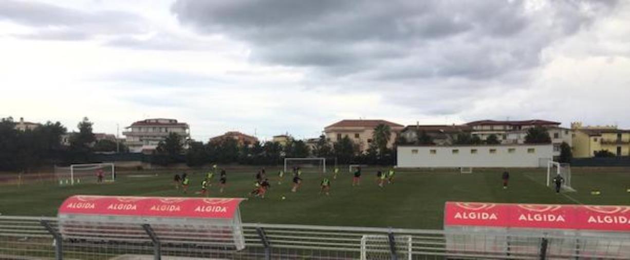 Tifoseria in fermento per la gara di Messina. Ammenda per Iemmello, squalifica per Sounas images Tifoseria in fermento per la gara di Messina. Ammenda per Iemmello, squalifica per Sounas