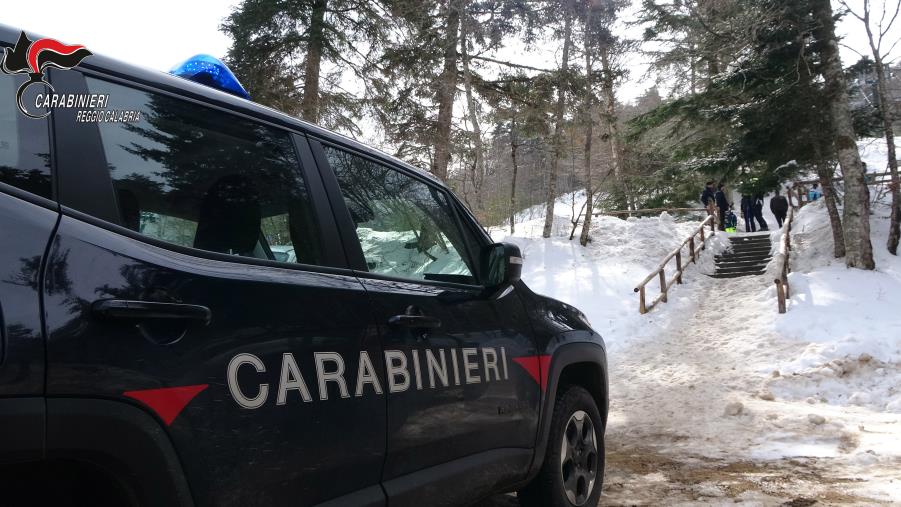Santo Stefano D’Aspromonte: carabinieri sulle piste per garantire la sicurezza sugli sci images Santo Stefano D’Aspromonte: carabinieri sulle piste per garantire la sicurezza sugli sci