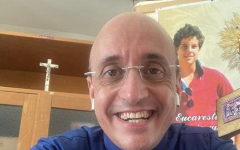 images Amaroni, chiesa gremita per l'inizio della Quaresima: Don Roberto impone le ceneri 