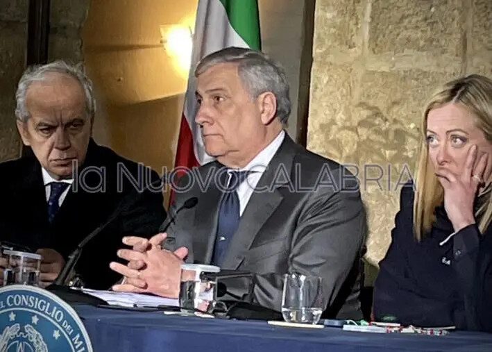 Naufragio Cutro, il vicepremier Tajani: "Abbiamo fatto di tutto per salvare i migranti" images Naufragio Cutro, il vicepremier Tajani: "Abbiamo fatto di tutto per salvare i migranti"