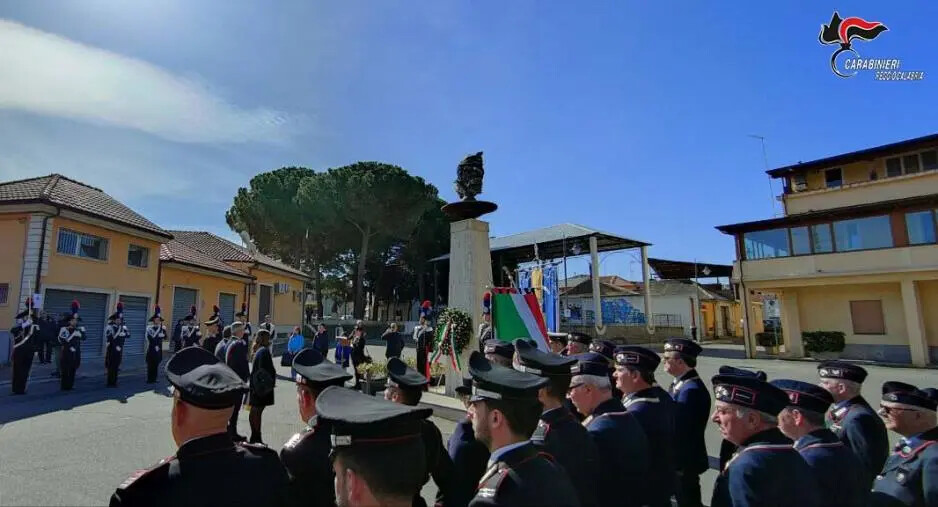 Taurianova, partecipata e commovente la commemorazione dei Carabinieri Condello e Caruso images Taurianova, partecipata e commovente la commemorazione dei Carabinieri Condello e Caruso