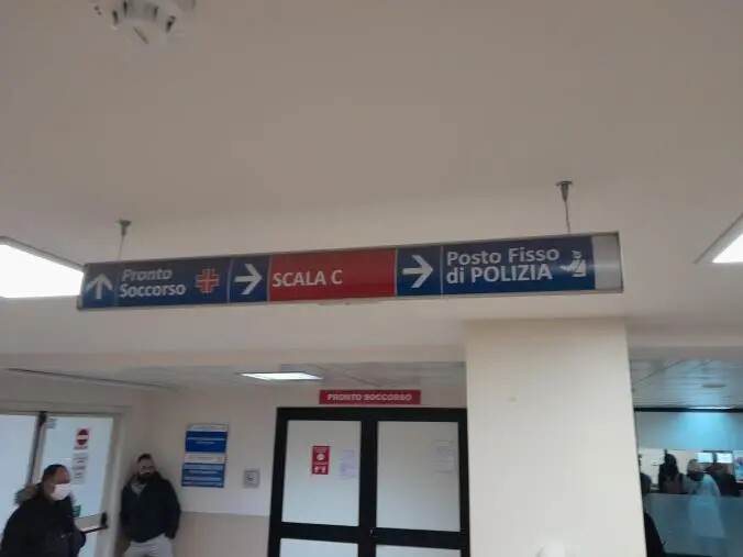 images Porte spalancate al Pronto Soccorso di Catanzaro, la segnalazione di Elio Mauro (Ass. "Il Ponte Morandi")
