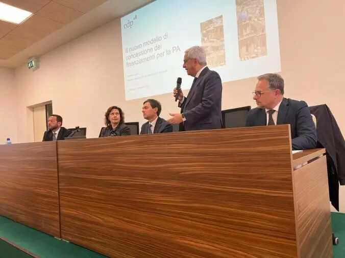 Rinegoziazione mutui per i Comuni, a Catanzaro l'incontro di Anci images Rinegoziazione mutui per i Comuni, a Catanzaro l'incontro di Anci