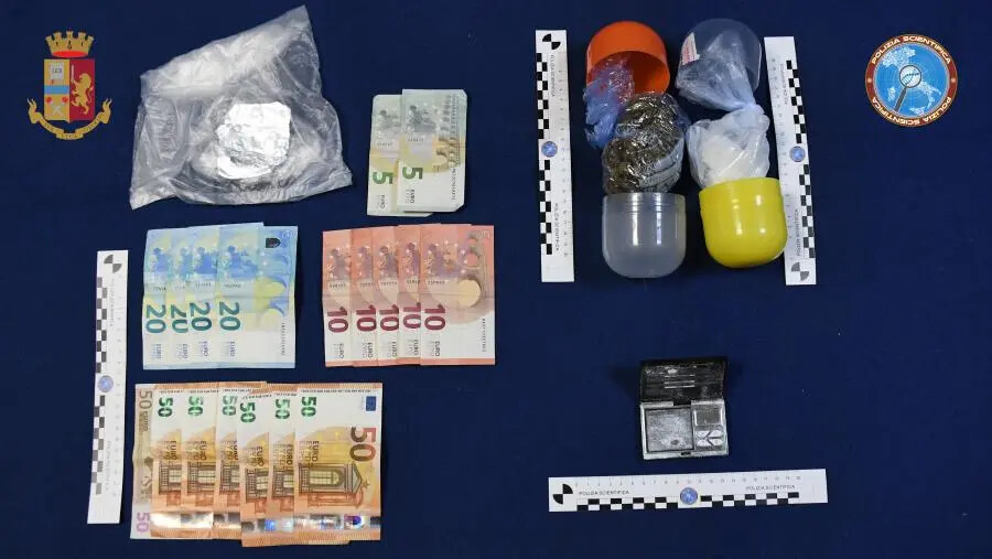 images Reggio, droga in casa: arrestato 