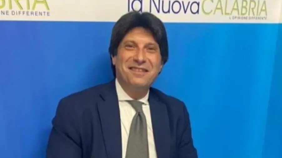 images Vincenzo Speziali: "Maligna strumentalità contro Salvini (che stimo e di cui sono amico) e rinnovo il mio affetto per Denis Verdini" 