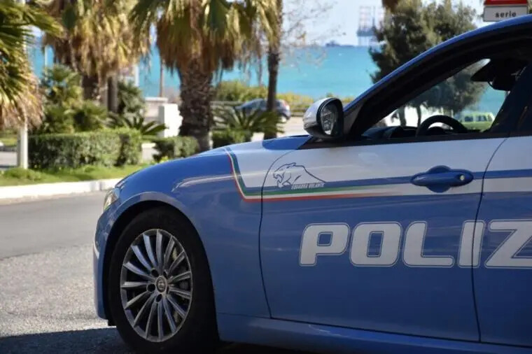 images Isola Capo Rizzuto, picchia la madre per soldi: 18enne allontanato da casa  