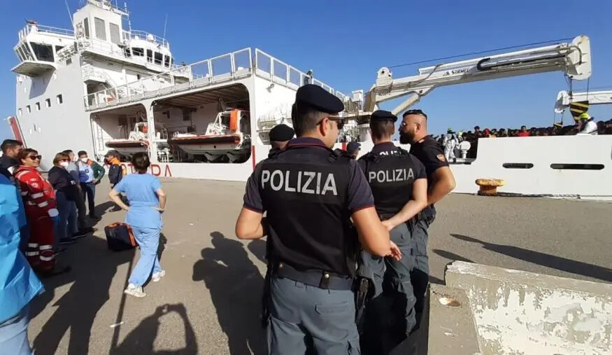 images Sbarco di migranti del 15 giugno a Crotone, fermati 2 scafisti egiziani