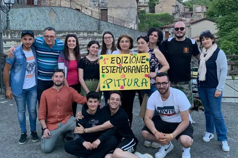 images Carlopoli, la pittura protagonista a Castagna: alla riscoperta delle bellezze dei luoghi 