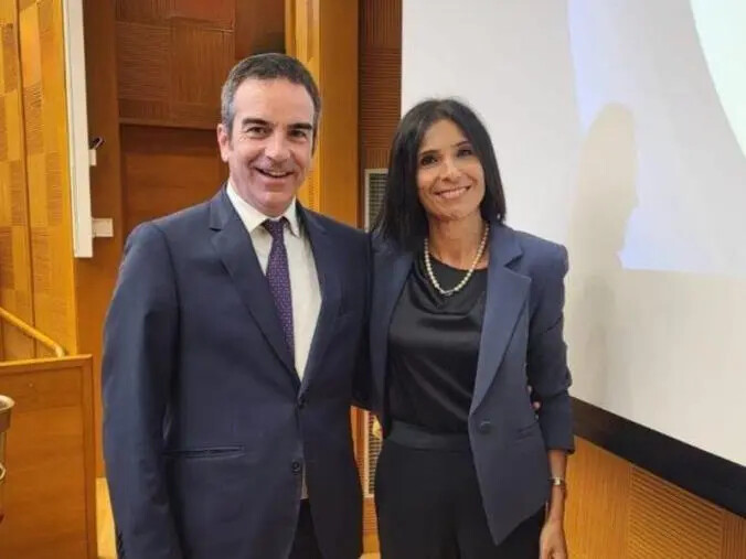 Scuola e sanità: al via le assunzioni per le equipe scolastiche a sostegno dei Dsa images Scuola e sanità: al via le assunzioni per le equipe scolastiche a sostegno dei Dsa