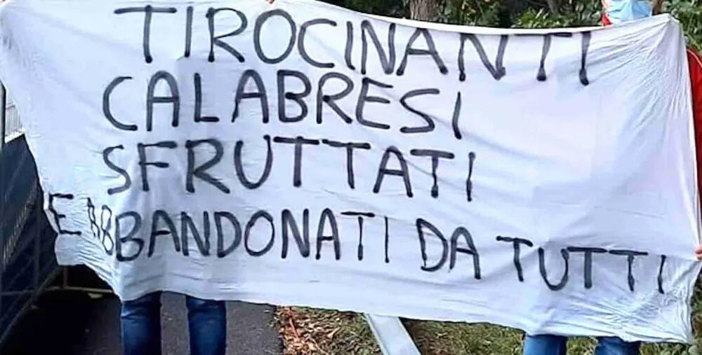 Presa di servizio, lo sfogo dei Tirocinanti: "Aspettiamo invano comunicazione delle segreterie scolastiche" images Presa di servizio, lo sfogo dei Tirocinanti: "Aspettiamo invano comunicazione delle segreterie scolastiche"