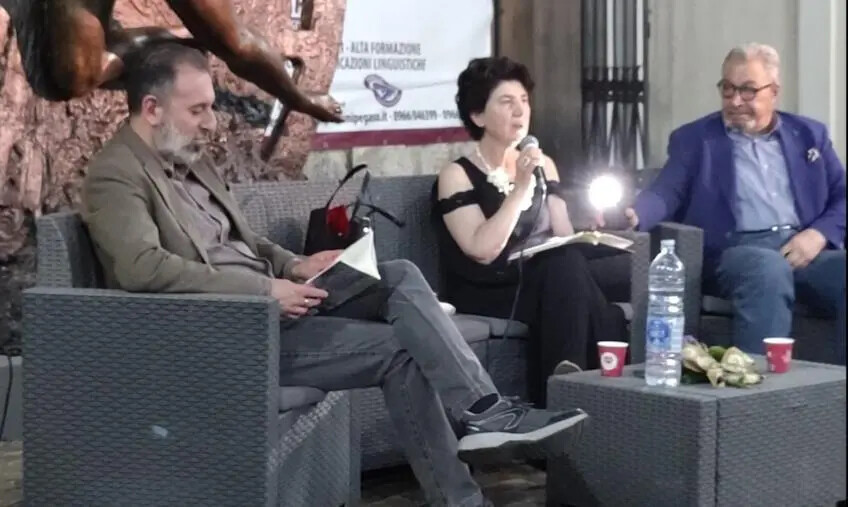 Con "Nodi" la poesia carica di simbolismo di Enza Armino riecheggia a Polistena images Con "Nodi" la poesia carica di simbolismo di Enza Armino riecheggia a Polistena