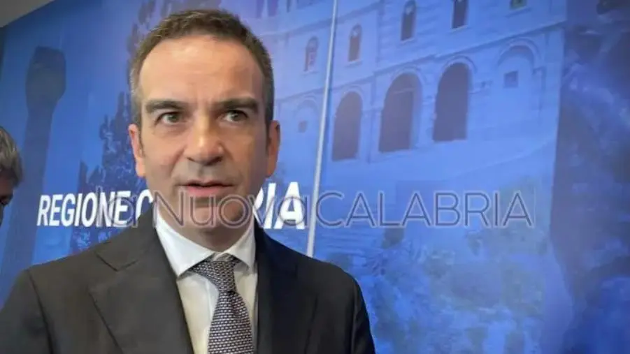 images Calabria, stop al lavoro nelle ore di maggiore caldo: l'ordinanza del presidente Occhiuto