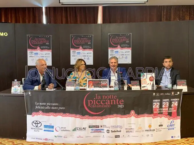 images Catanzaro pregusta la "sua" Notte piccante (IL PROGRAMMA)