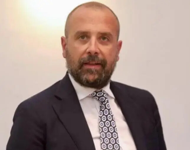 images Verde pubblico a Catanzaro:  al via la potatura, la cimatura e il taglio di alberi e arbusti 