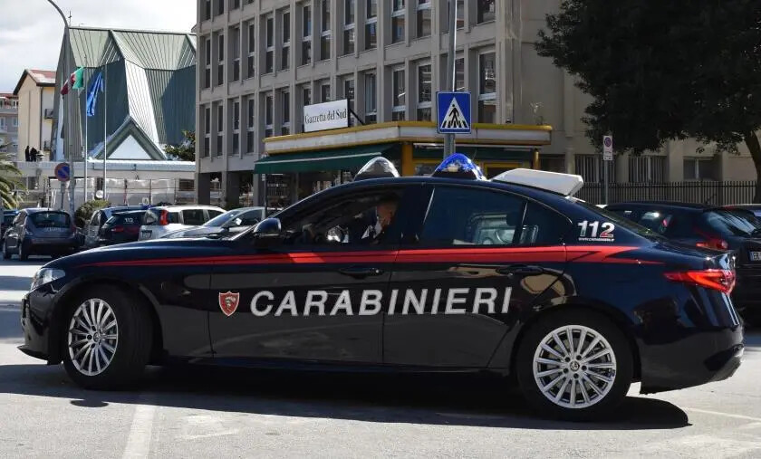 images Lite tra fratelli nel Catanzarese, prima cercano di investirlo poi lo prendono a sassate&nbsp;