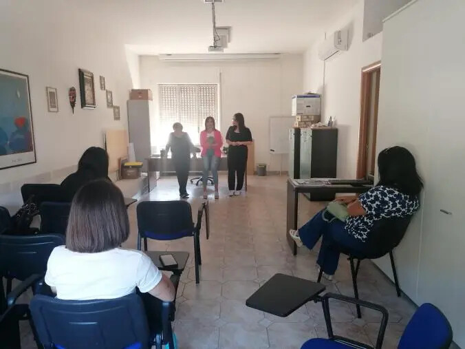 images “Diamoci una mano”, iniziato il corso di formazione organizzato dalla Casa Rifugio “Mondo Rosa” del Centro Calabrese di solidarietà 