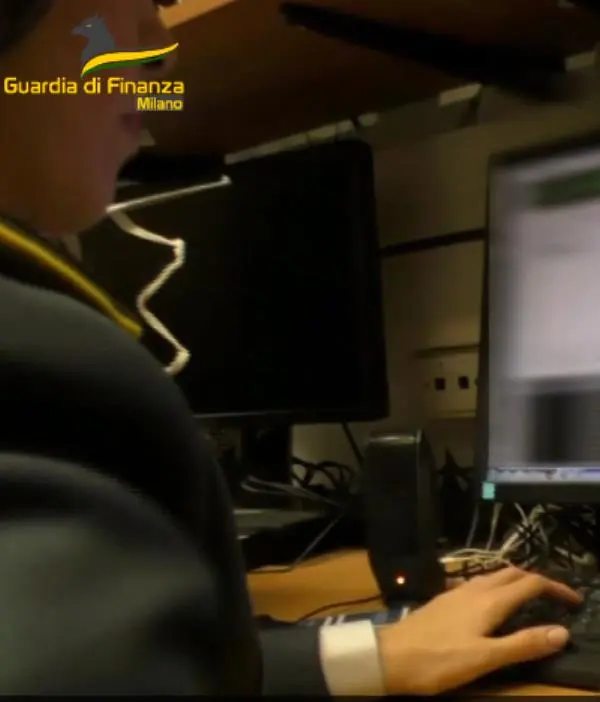 images False fatture, sequestro per oltre 10 milioni per 11 società: coinvolti anche soggetti vicini alla cosca  Nicoscia-Arena 