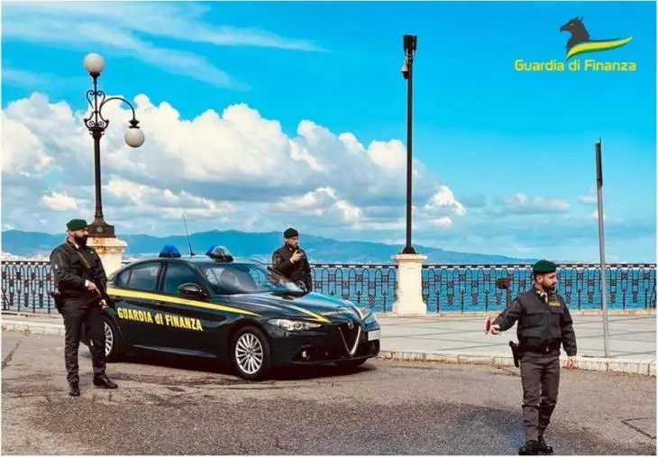 images Droga, sgominato traffico di cocaina e crack tra Sicilia e Calabria 