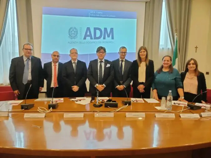 Agevolazioni doganali e opportunità commerciali: Adm e Camera di Commercio insieme a Catanzaro in un convegno sull'Operatore Economico Autorizzato images Agevolazioni doganali e opportunità commerciali: Adm e Camera di Commercio insieme a Catanzaro in un convegno sull'Operatore Economico Autorizzato
