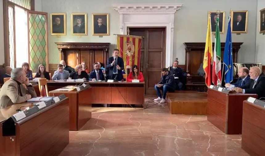 images Catanzaro, nuova Giunta e maggioranza all'esame del Consiglio comunale (LA DIRETTA)