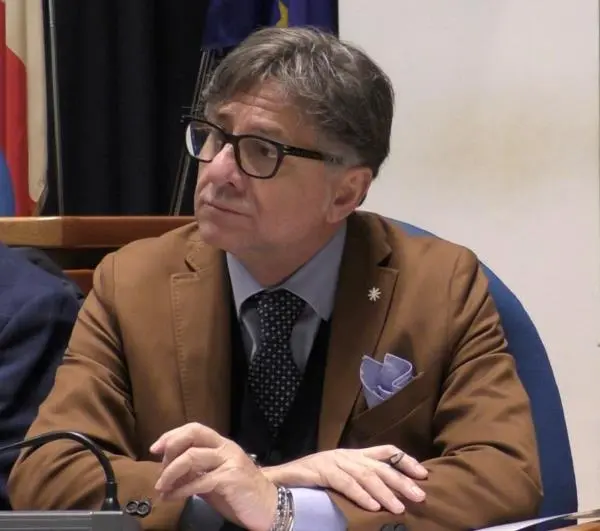 Intimidazione al presidente del Consiglio comunale di Vibo, la solidarietà di Falbo: "Atto ignobile"