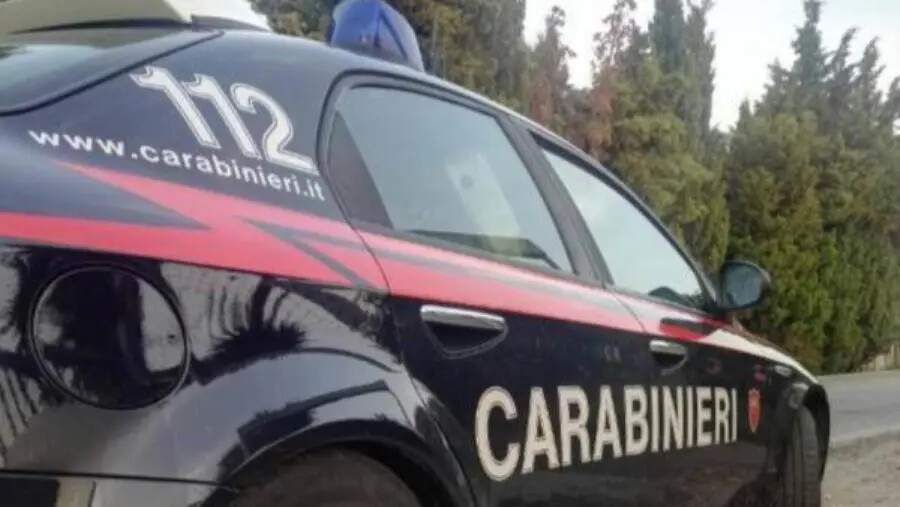 Santa Maria del Cedro, tenta di strangolare la moglie con una cintura: arrestato images Santa Maria del Cedro, tenta di strangolare la moglie con una cintura: arrestato