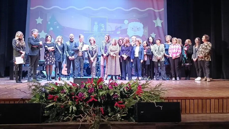 Catanzaro, "Artisti in corsia” diverte ed emoziona nel segno della solidarietà images Catanzaro, "Artisti in corsia” diverte ed emoziona nel segno della solidarietà