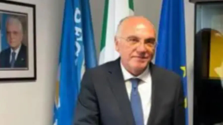 images Rischio amianto, il Dg di Arpacal in sopralluogo istituzionale al Liceo "Gravina" di Crotone
