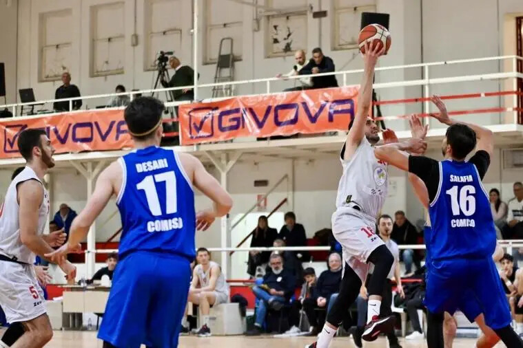 Una "Basket Academy Catanzaro" stellare travolge la coinquilina Comiso 83-62 images Una "Basket Academy Catanzaro" stellare travolge la coinquilina Comiso 83-62